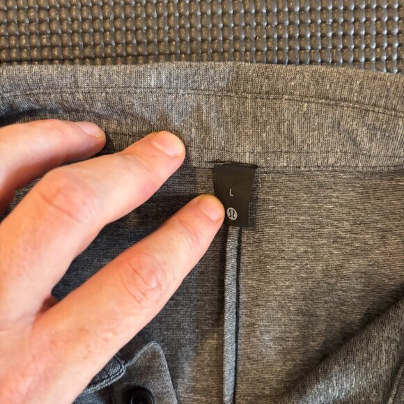 Lululemon Evolution Short-Sleeve Polo Shirt, Heathered Black (Men L) - Picture 2 of 4